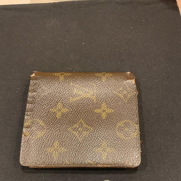 Louis Vuitton bi-fold monogram wallet - Picture 5 of 12